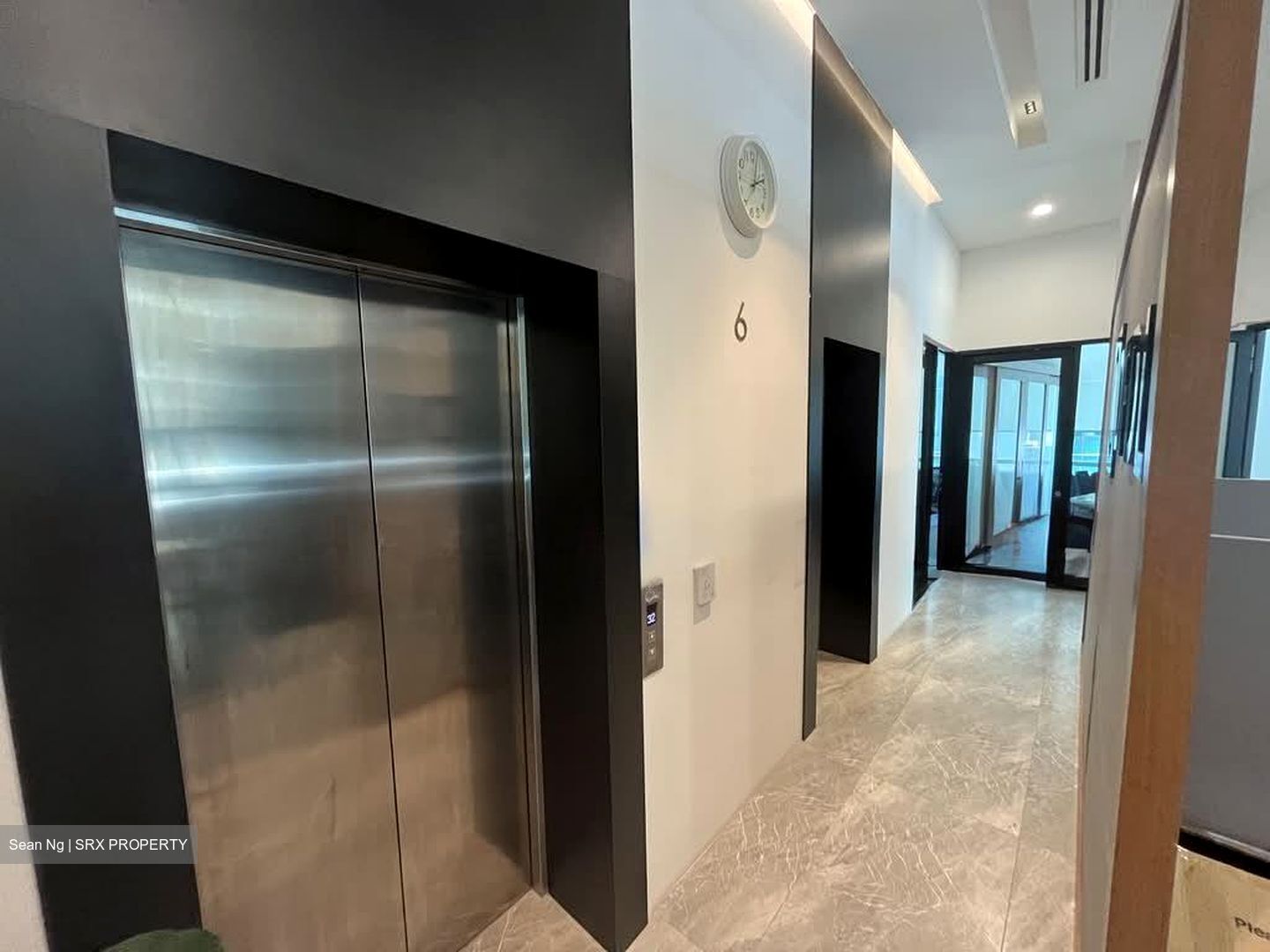 Oxley Tower (D1), Office #573400771